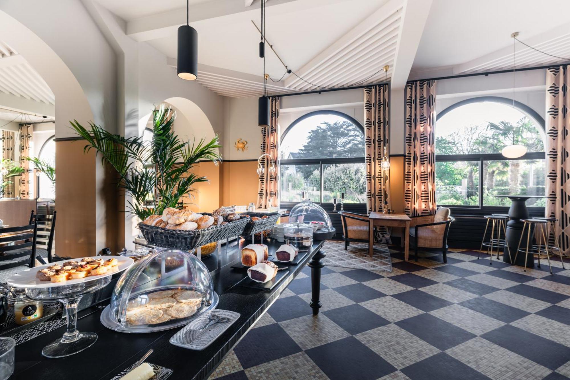 黛安酒店 Sables-dʼOr-les-Pins 外观 照片